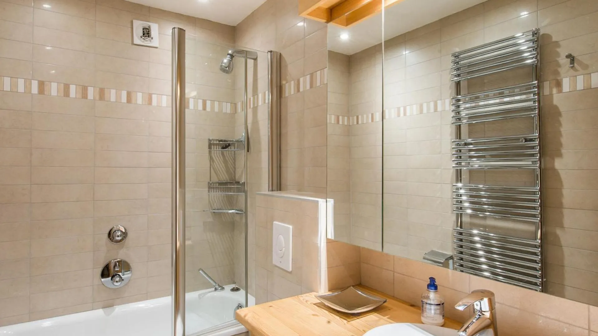 Duplex raffiné 3 chambres à Méribel, proche pistes - FR-1-565-120 Les Allues Апартаменты